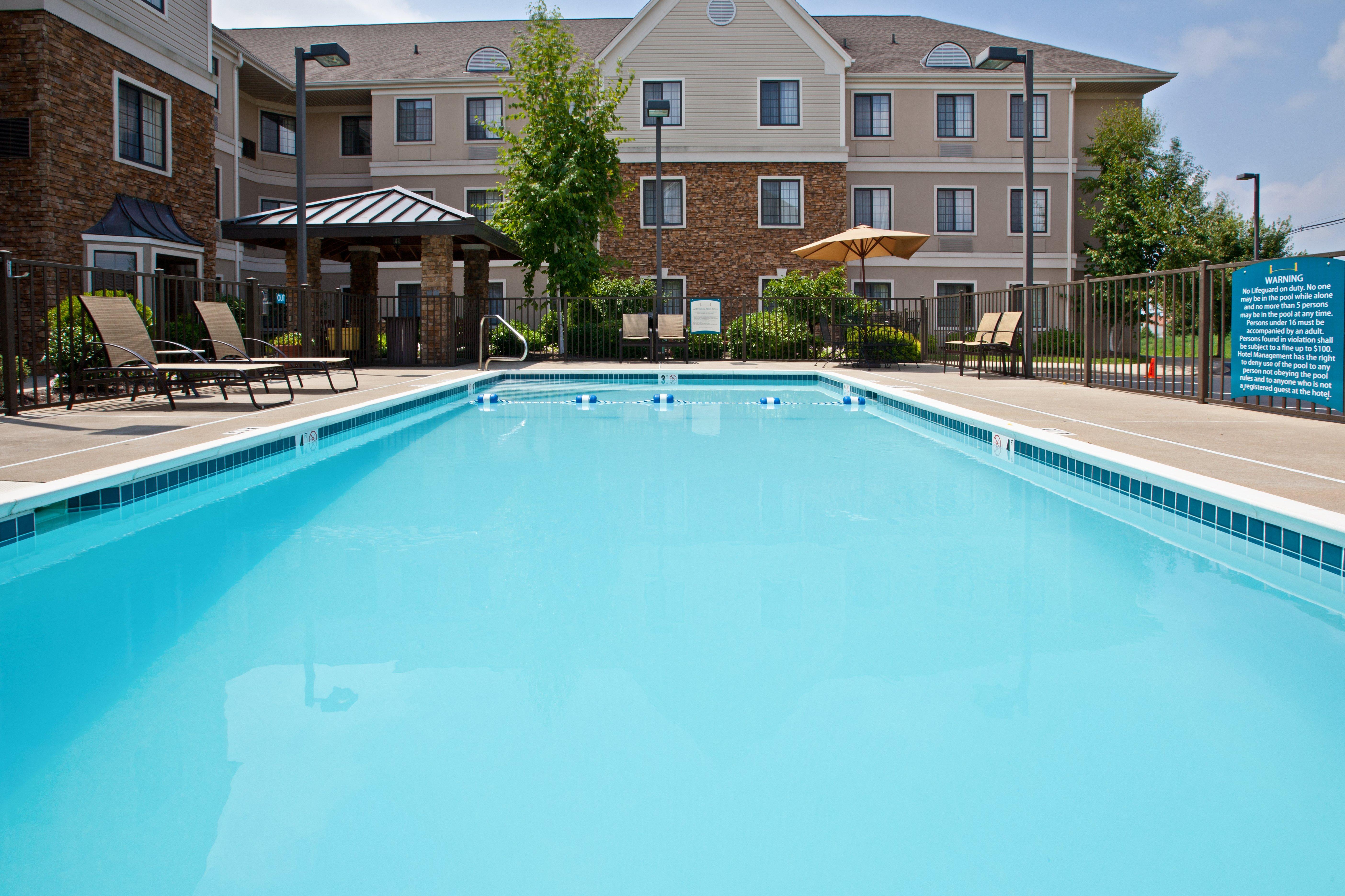 Staybridge Suites Louisville - East By Ihg Eksteriør bilde