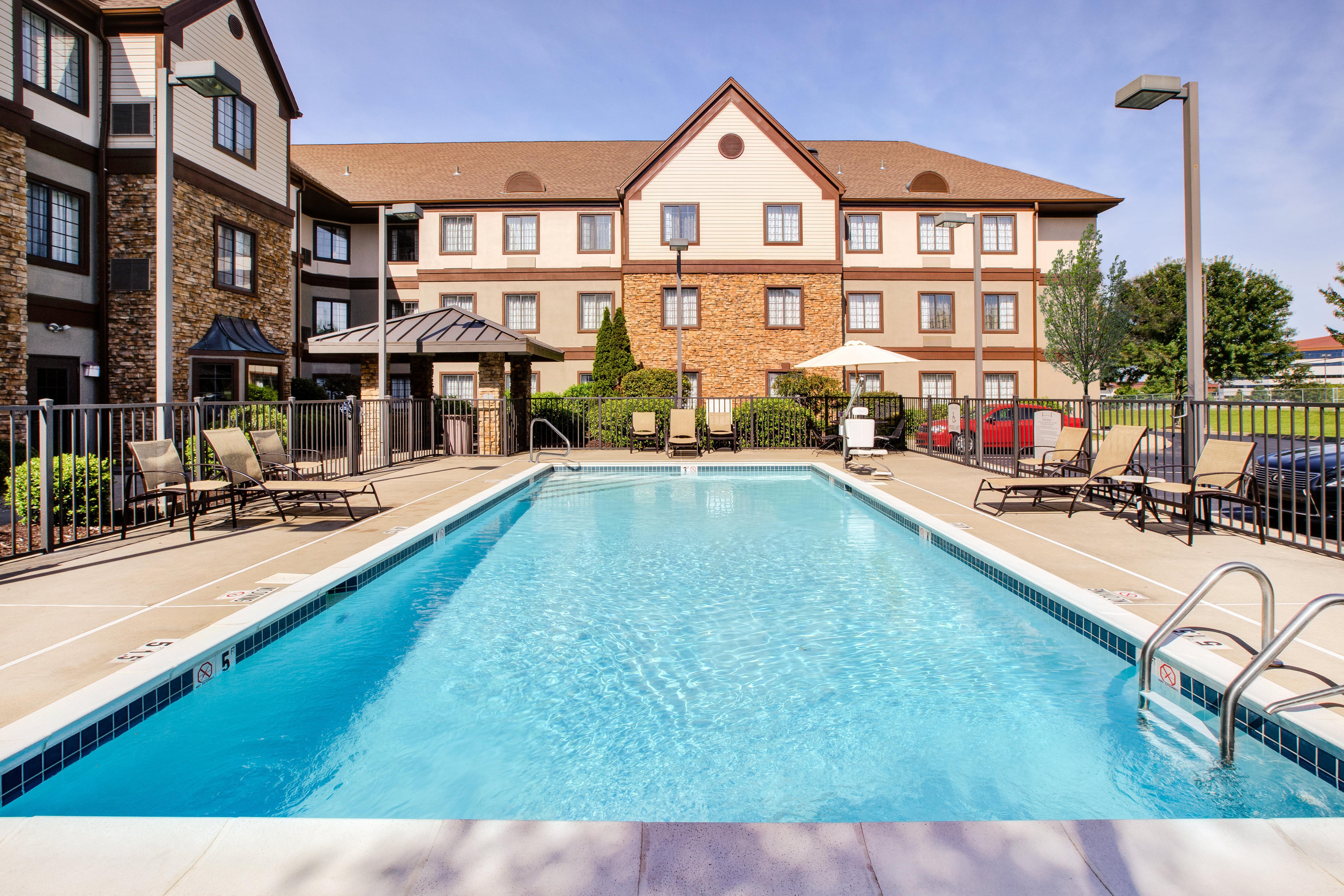 Staybridge Suites Louisville - East By Ihg Eksteriør bilde