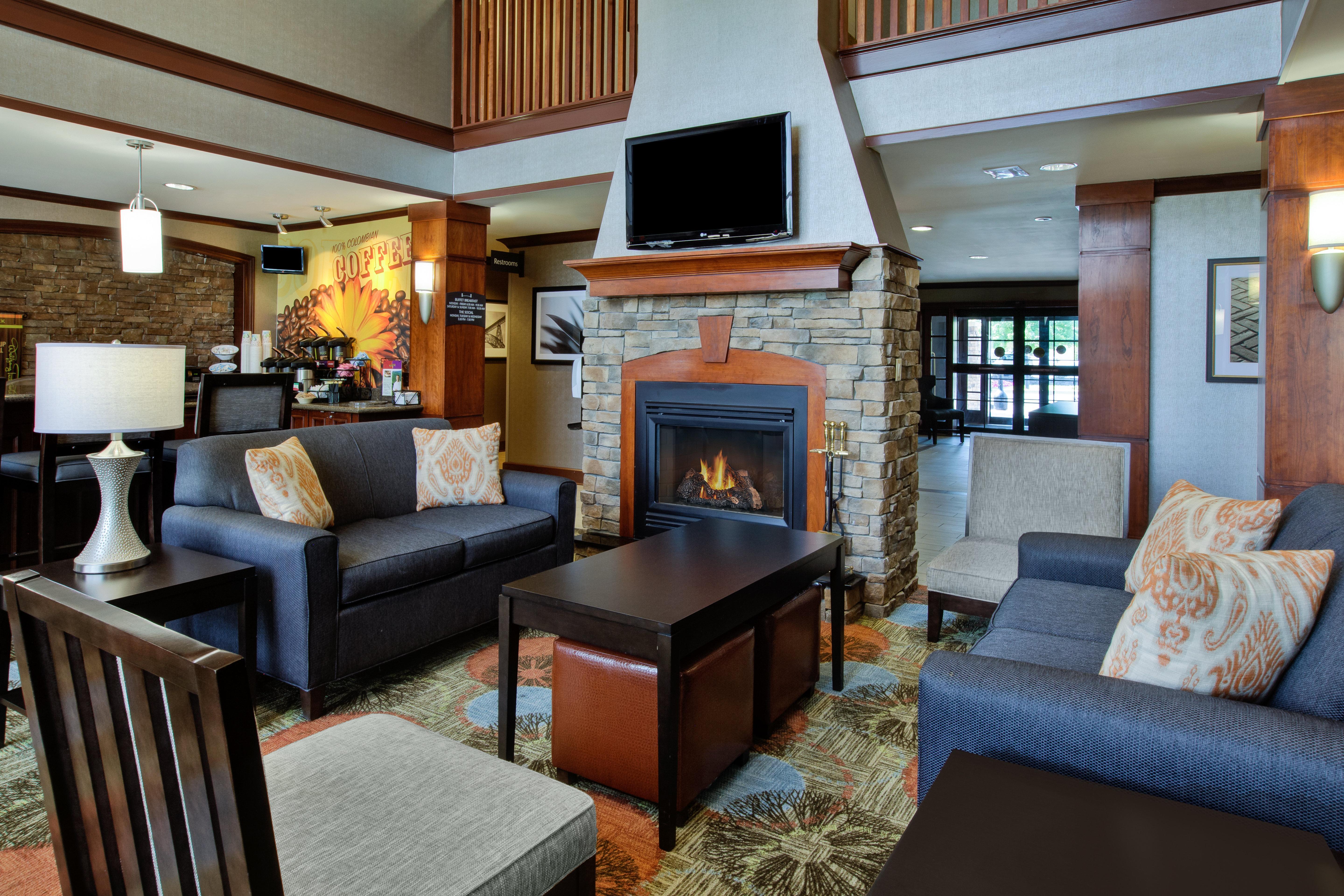 Staybridge Suites Louisville - East By Ihg Eksteriør bilde